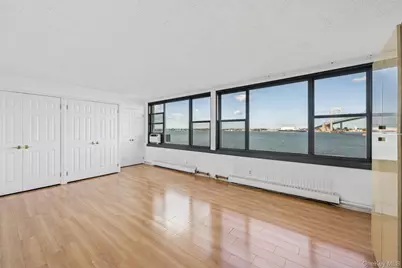 166-41 Powells Cove Boulevard #4C, Whitestone, NY 11357 - Photo 3