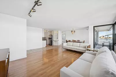 166-41 Powells Cove Boulevard #4C, Whitestone, NY 11357 - Photo 9