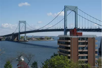 166-41 Powells Cove Boulevard #4C, Whitestone, NY 11357 - Photo 1