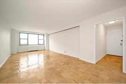 70-25 Yellowstone Boulevard #14m, Forest Hills, NY 11375 - Photo 13