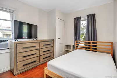 196 S Franklin Street, Hempstead, NY 11550 - Photo 9