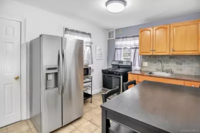 196 S Franklin Street, Hempstead, NY 11550 - Photo 11