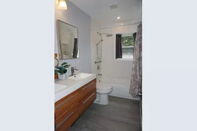 15 Greenridge Way, Spring Valley, NY 10977 - Photo 5