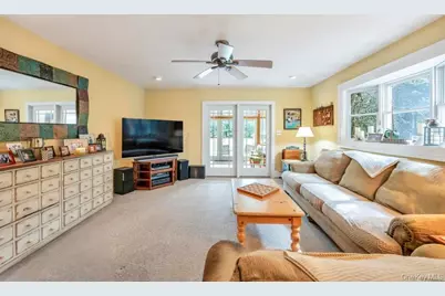 375 Ocean Avenue, Islip, NY 11751 - Photo 19