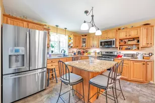 375 Ocean Ave, Islip, NY 11751 - Photo 3