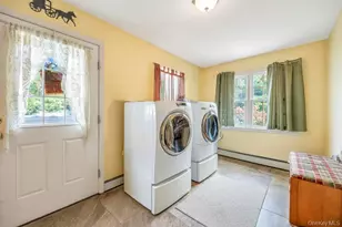 375 Ocean Ave, Islip, NY 11751 - Photo 35