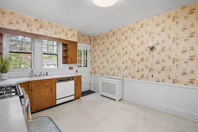 311 Hayward Avenue, Fleetwood, NY 10552 - Photo 15