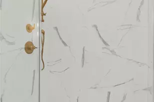 10 Beth Ln, Plainview, NY 11803 - Photo 27