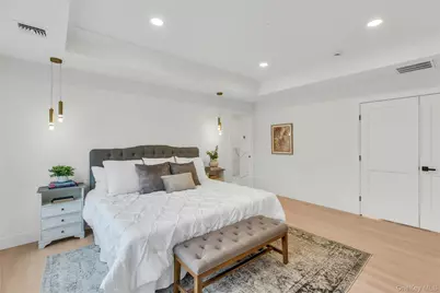 10 Beth Lane, Plainview, NY 11803 - Photo 25