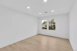 10 Beth Ln, Plainview, NY 11803 - Photo 31