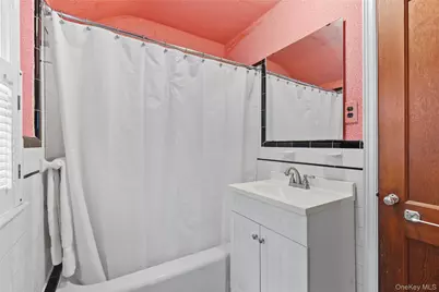 91 Ireland Place, Amityville, NY 11701 - Photo 23