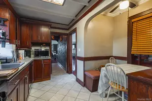 135-01 232nd St, Springfield Gardens, NY 11413 - Photo 15