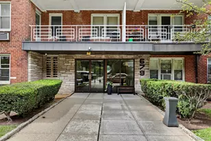 679 Warburton Ave, Yonkers, NY 10701 - Photo 3