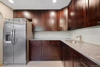 40 Duke Street, Deer Park, NY 11729 - Photo 5