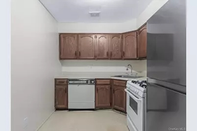 21934 64th Avenue #337, Oakland Gardens, NY 11364 - Photo 5