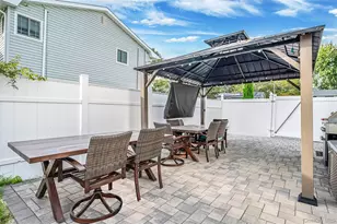 46 W Willow St, Brentwood, NY 11717 - Photo 25