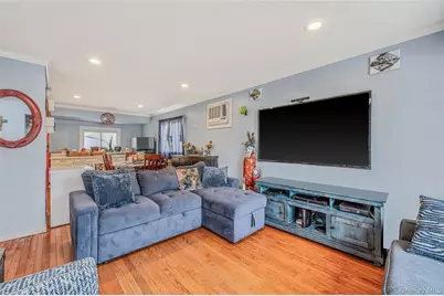 46 W Willow Street, Brentwood, NY 11717 - Photo 5