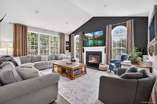 21 W Tilden Pl, Hopewell Junction, NY 12533 - Photo 11