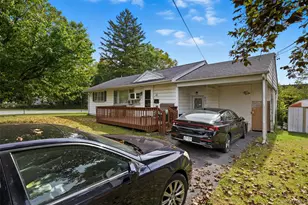 40 Flemming Dr, Newburgh, NY 12550 - Photo 3