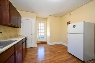 5-98 Beach 19th St, Far Rockaway, NY 11691 - Photo 15