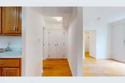 124-01 Hillside Avenue, Kew Gardens, NY 11415 - Photo 23