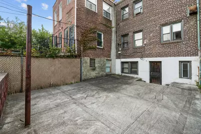 1054 Evergreen Avenue, Bronx, NY 10472 - Photo 29