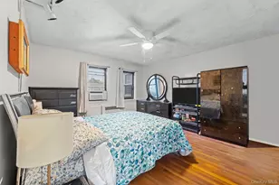 1054 Evergreen Ave, Bronx, NY 10472 - Photo 7