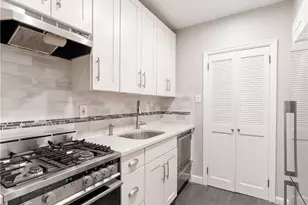 270 Bronxville Rd, Bronxville, NY 10708 - Photo 11