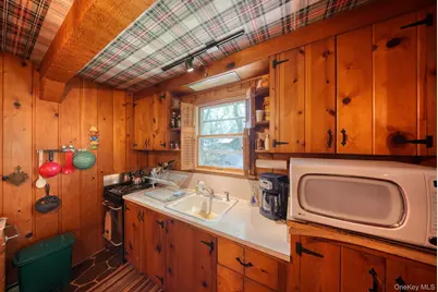 288 S Shore Shore Drive, Wurtsboro, NY 12790 - Photo 13