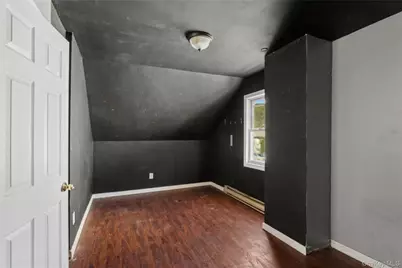 335 Locust Avenue, Uniondale, NY 11553 - Photo 15