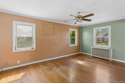 335 Locust Avenue, Uniondale, NY 11553 - Photo 5