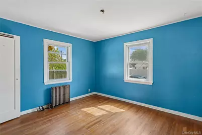 335 Locust Avenue, Uniondale, NY 11553 - Photo 17