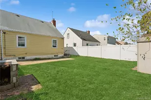 335 Locust Ave, Uniondale, NY 11553 - Photo 25