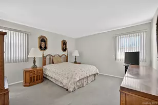 28-01 206th St, Bayside, NY 11360 - Photo 11