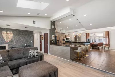 3822 Greentree Drive, Oceanside, NY 11572 - Photo 7