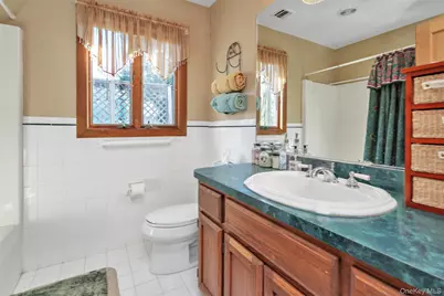 481 Peconic Bay Boulevard, Aquebogue, NY 11931 - Photo 25