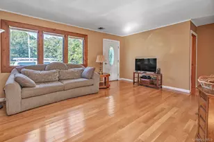 481 Peconic Bay Blvd, Aquebogue, NY 11931 - Photo 15