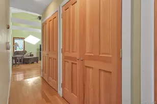 481 Peconic Bay Blvd, Aquebogue, NY 11931 - Photo 21