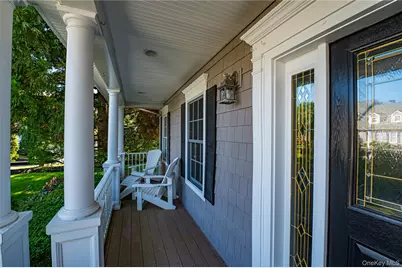 2 True Harbour Way, West Islip, NY 11795 - Photo 9