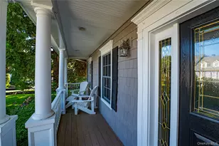 2 True Harbour Way, West Islip, NY 11795 - Photo 9