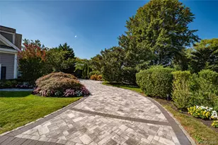 2 True Harbour Way, West Islip, NY 11795 - Photo 7