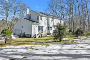 8 Jacqueline Dr, Manorville, NY 11949 - Photo 21