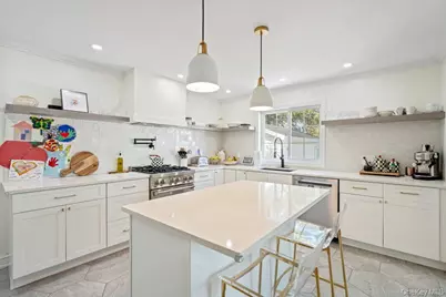 116 Sperry Boulevard Boulevard, New Hyde Park, NY 11040 - Photo 11