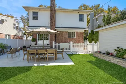 116 Sperry Boulevard Boulevard, New Hyde Park, NY 11040 - Photo 39