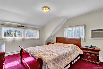 29 Walnut Lane, Hicksville, NY 11801 - Photo 21