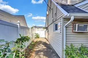 29 Walnut Ln, Hicksville, NY 11801 - Photo 29