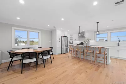 914 Arctic Street, Lindenhurst, NY 11757 - Photo 5