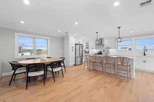 914 Arctic St, Lindenhurst, NY 11757 - Photo 5