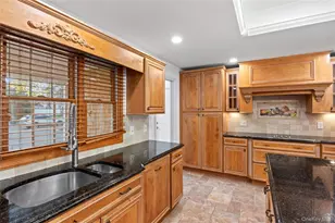 49 Tulip Grove Dr, Lake Grove, NY 11755 - Photo 9