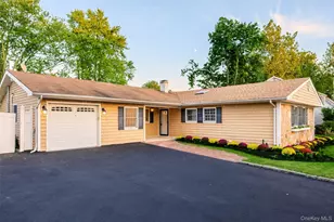 49 Tulip Grove Dr, Lake Grove, NY 11755 - Photo 3